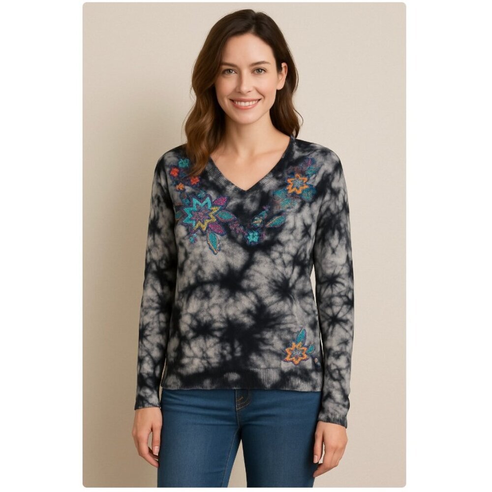 525 America Sweater Womens Medium Black Gray Tie Dye Embroidered Floral Pullover